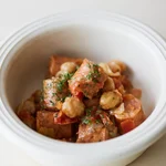 つくりおき.jp（作り置きjp）のひよこ豆とソーセージの煮込み