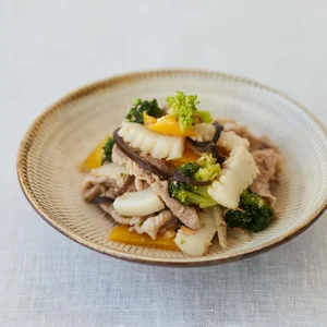 つくりおき.jp（作り置きjp）の豚肉とイカのXO醤炒め